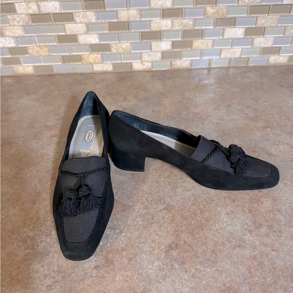 Talbots suede stretch tassle loafers - Picture 1 of 5